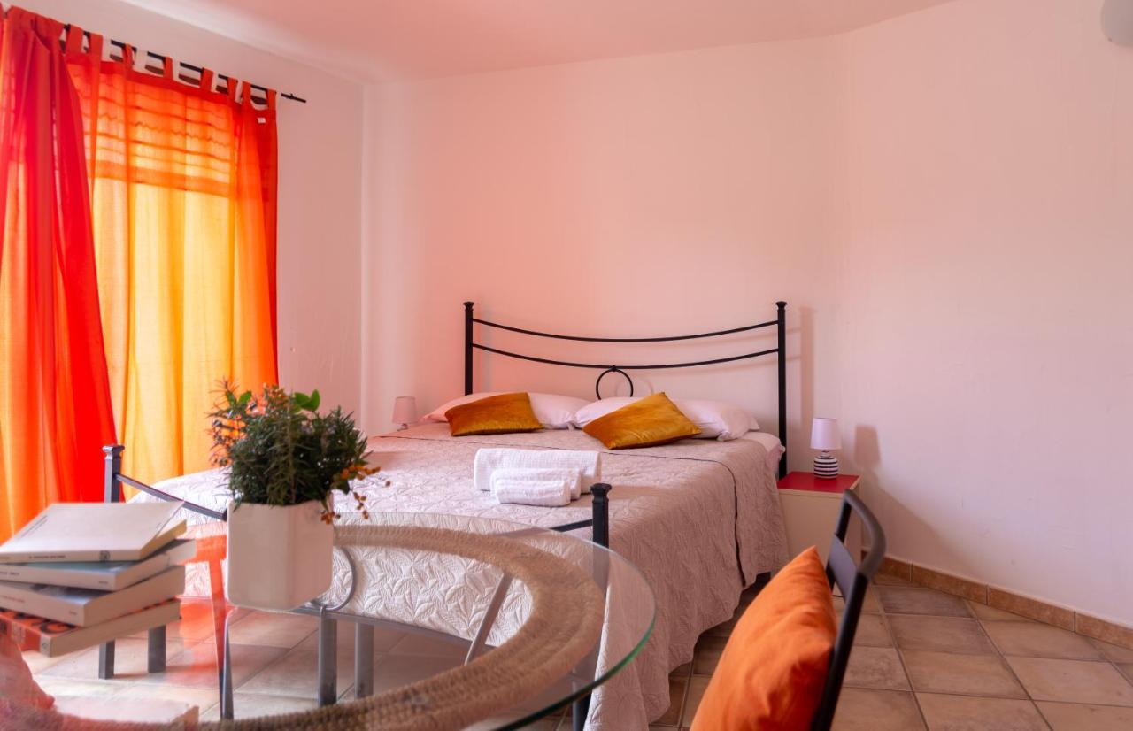 Residenze Il Girasole Aparthotel Golfo Aranci Kültér fotó