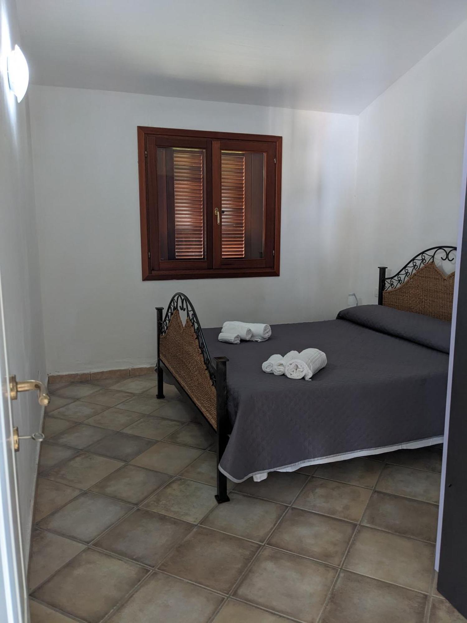 Residenze Il Girasole Aparthotel Golfo Aranci Szoba fotó